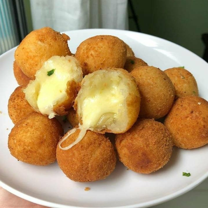 8 Bolinhas De Queijo