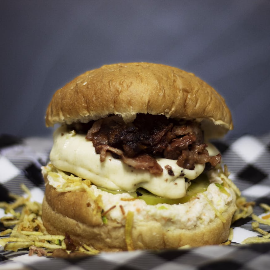 Hamburguesa Especial Quesuda +🍟+🥤