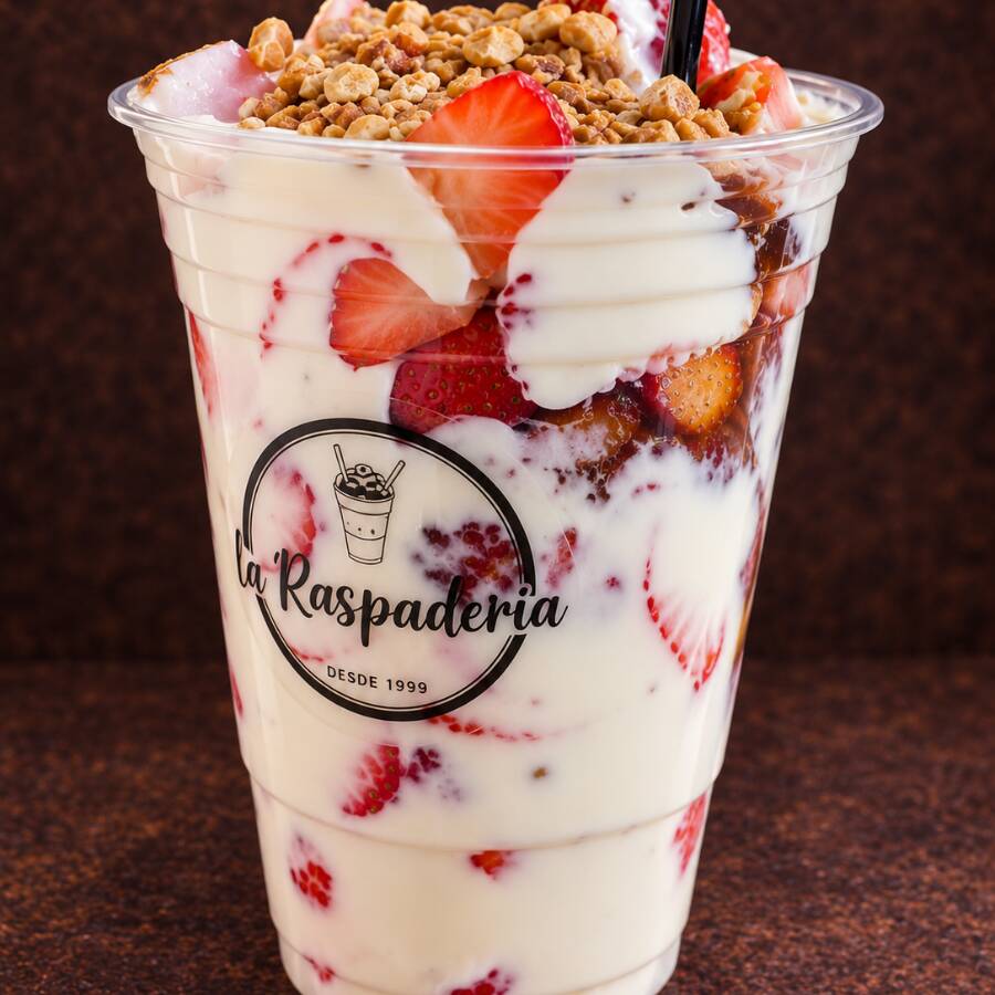 Fresas con Crema en Vaso