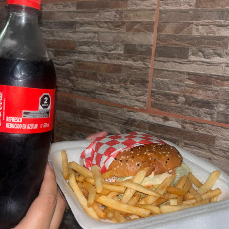 Combo (Hamburguesa, Papas y Soda)