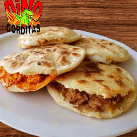 Gordita de Frijolitos con Queso Harina