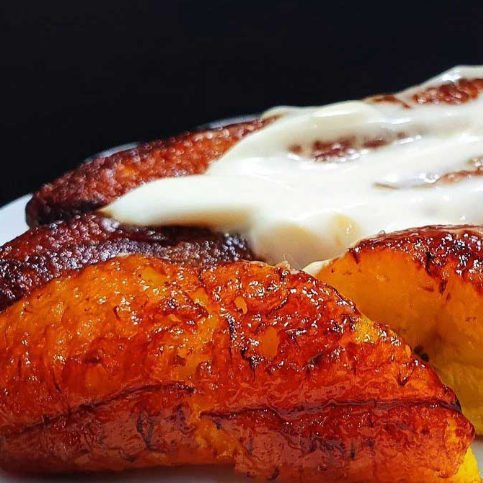 Platano Frito con Lechera