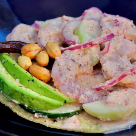 Tostada de Aguachile Cacahuate
