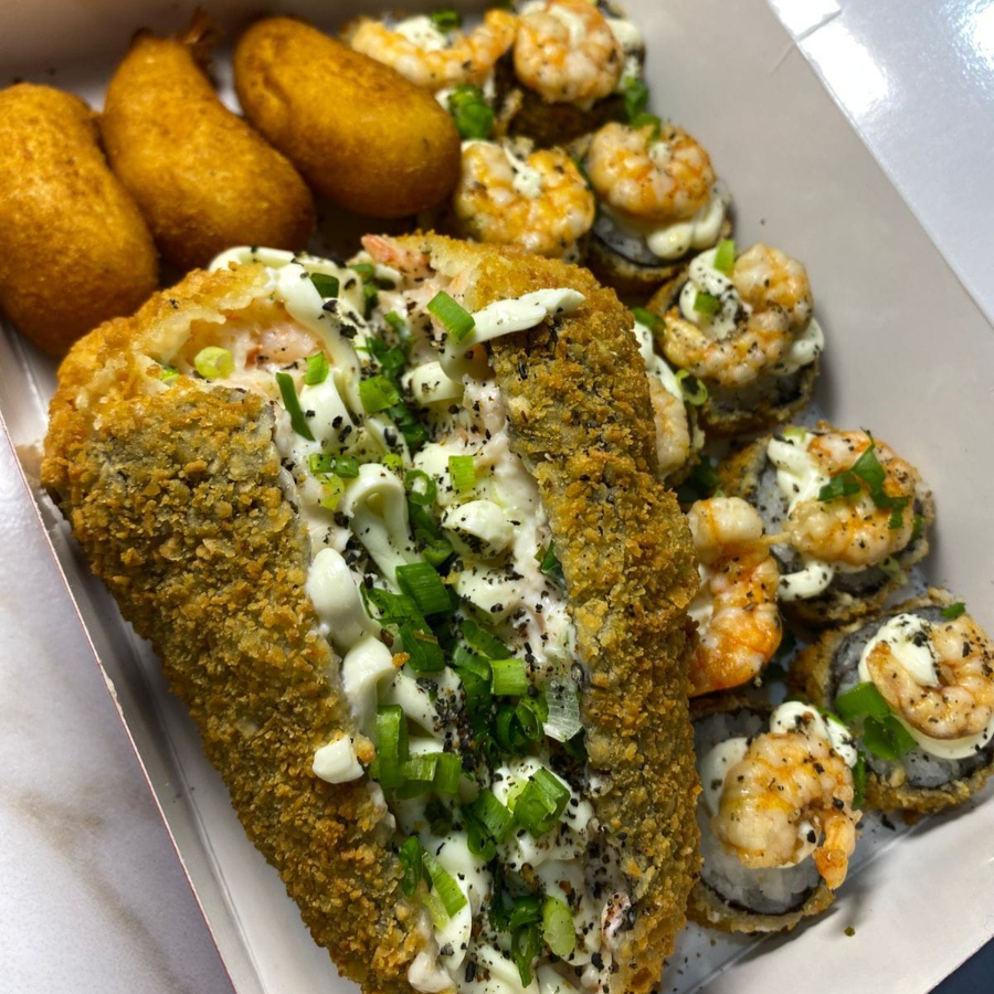 1 Temaki camarão frito , 10 Hot especial camarão , 3 uni camarão empanado