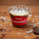 Três camadas de bolo de chocolate Dois Frades, três camadas de ganache meio amargo e três camadas de beijinho. Massa molhadinha e muuuuito recheio.
*Foto ilustrativa*
*Produto refrigerado*