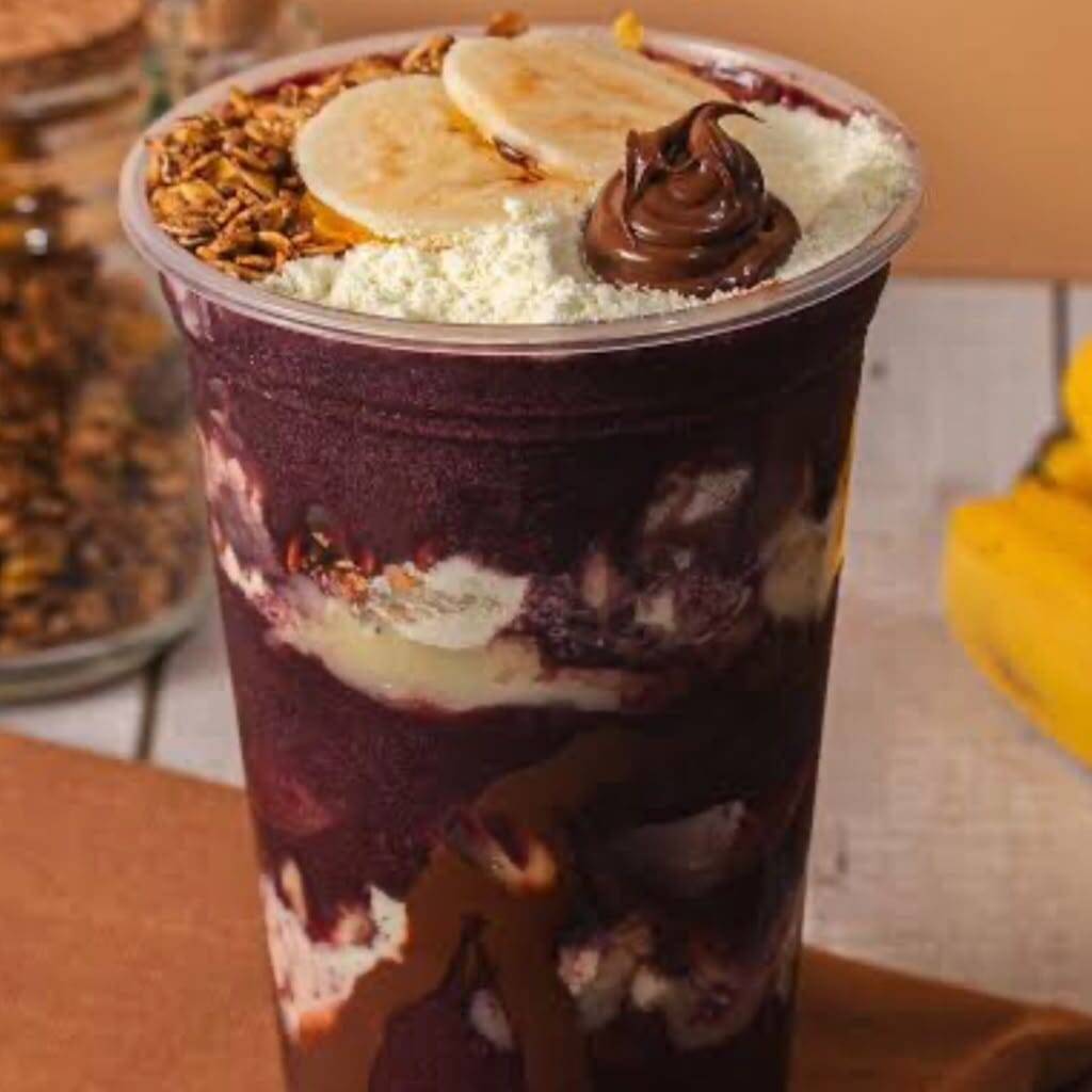 Açaí de 300ml , ja pronto com leite condensado e leite em pó