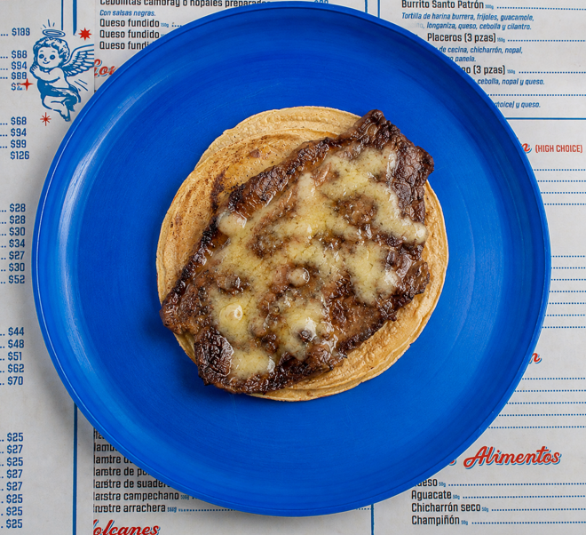 Taco de picaña con queso