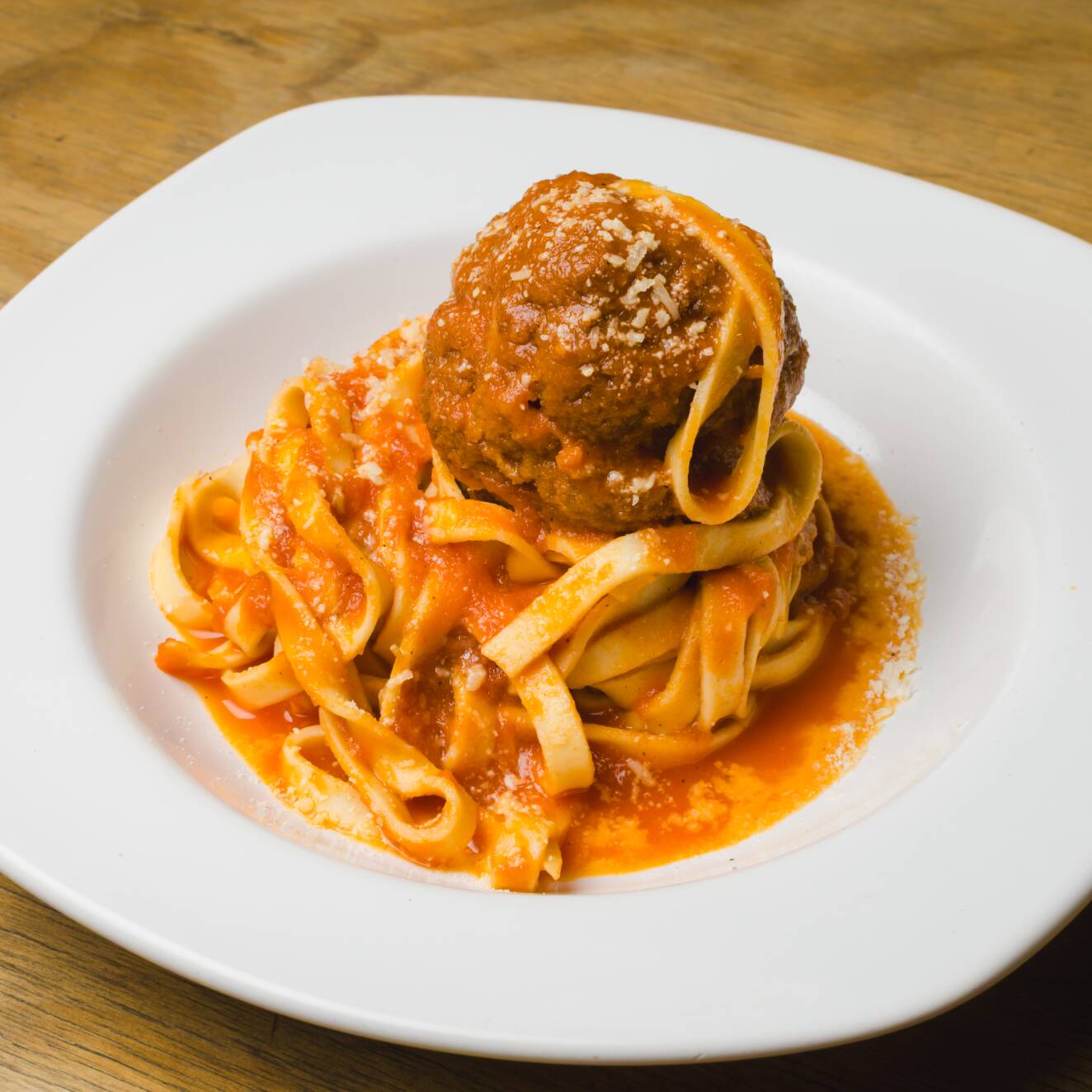 Pasta Polpette Fettucini