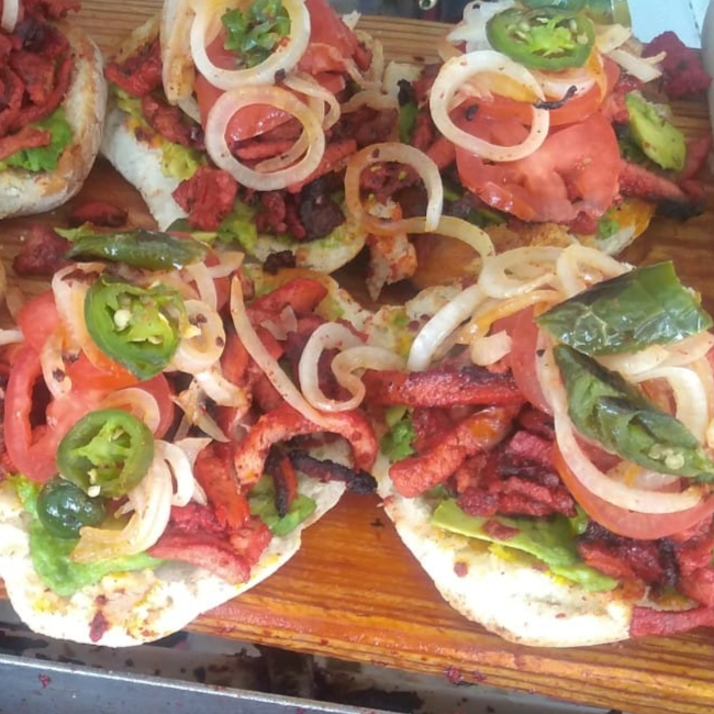 Lonche de Adobada