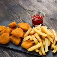 Orden de Nuggets de Pollo con Papas