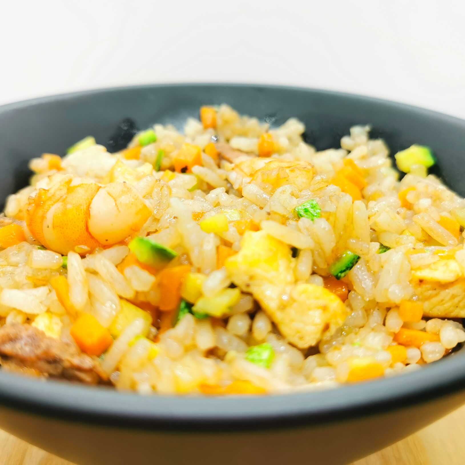 Combo de Yakimeshi de Verduras + Coca Cola