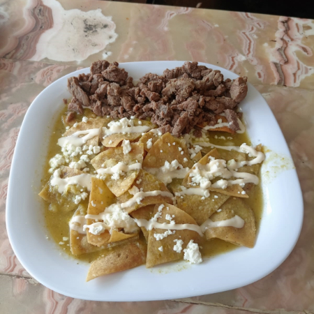 Chilaquiles con Pollo