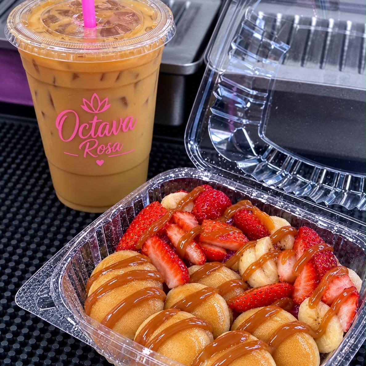 Mini Hot Cakes + Cafe de la Casa