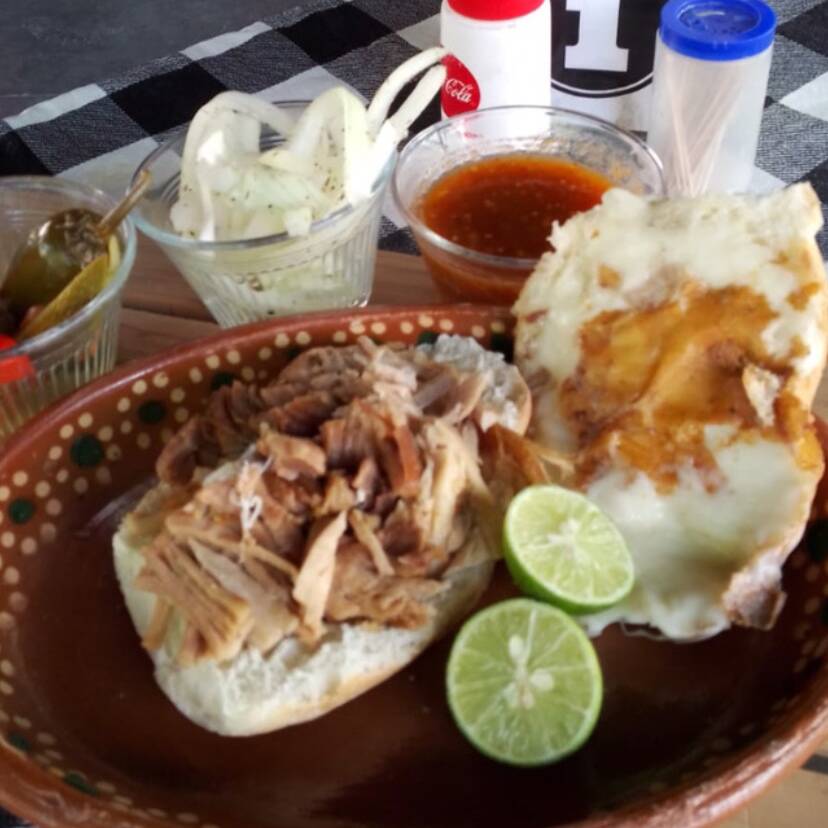 Quesi-torta de carnitas