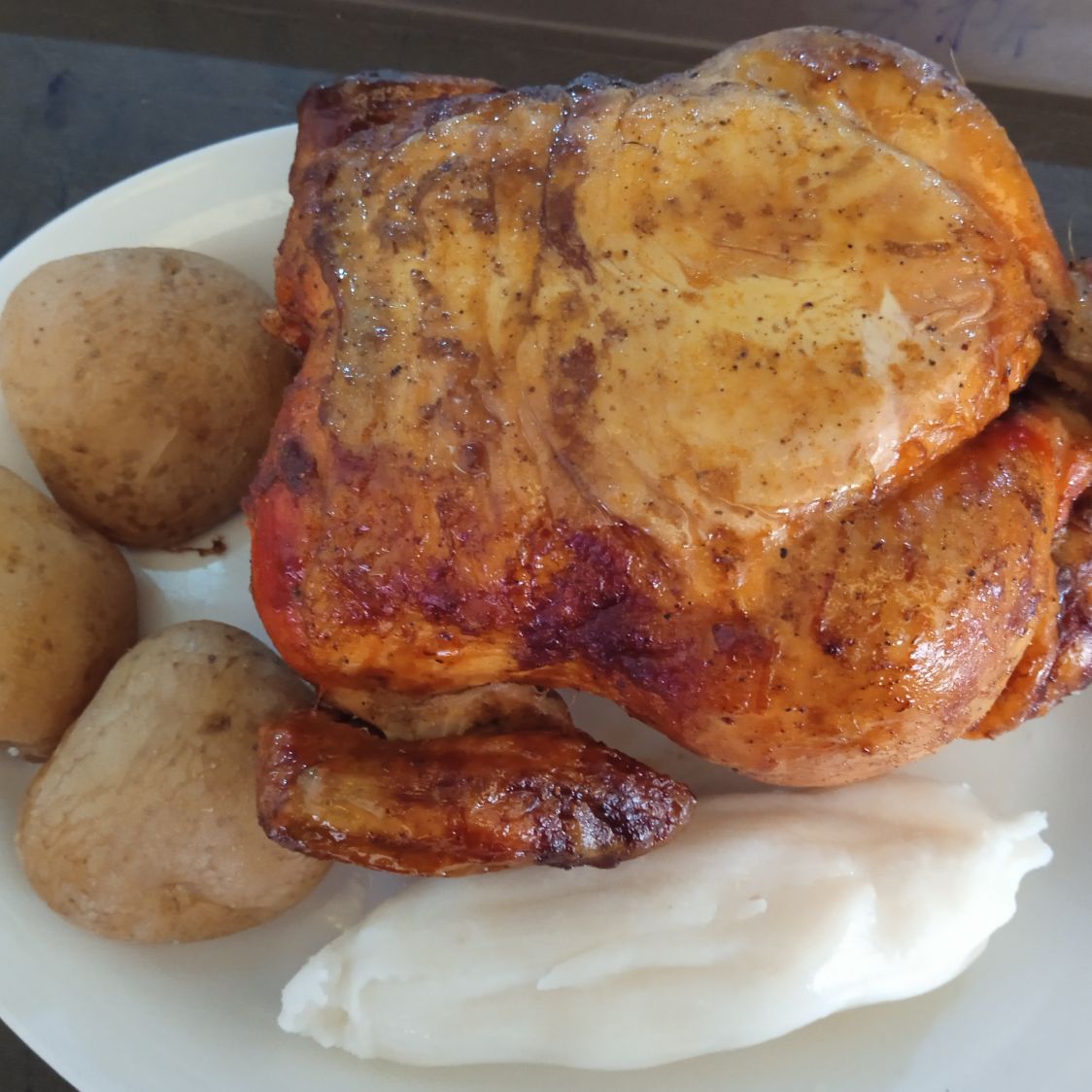 Combo Pollo Asado Entero +Papas +Gaseosa 1.5 L