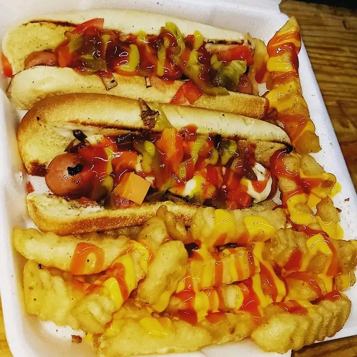 2 HOT DOG CON PAPAS