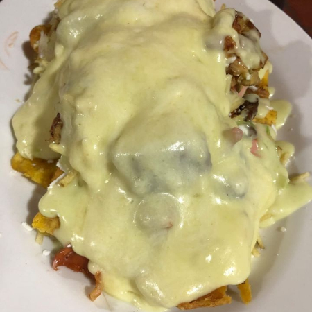 2X1 SALCHIPAPA GRATINADA y PERRO GRATINADO