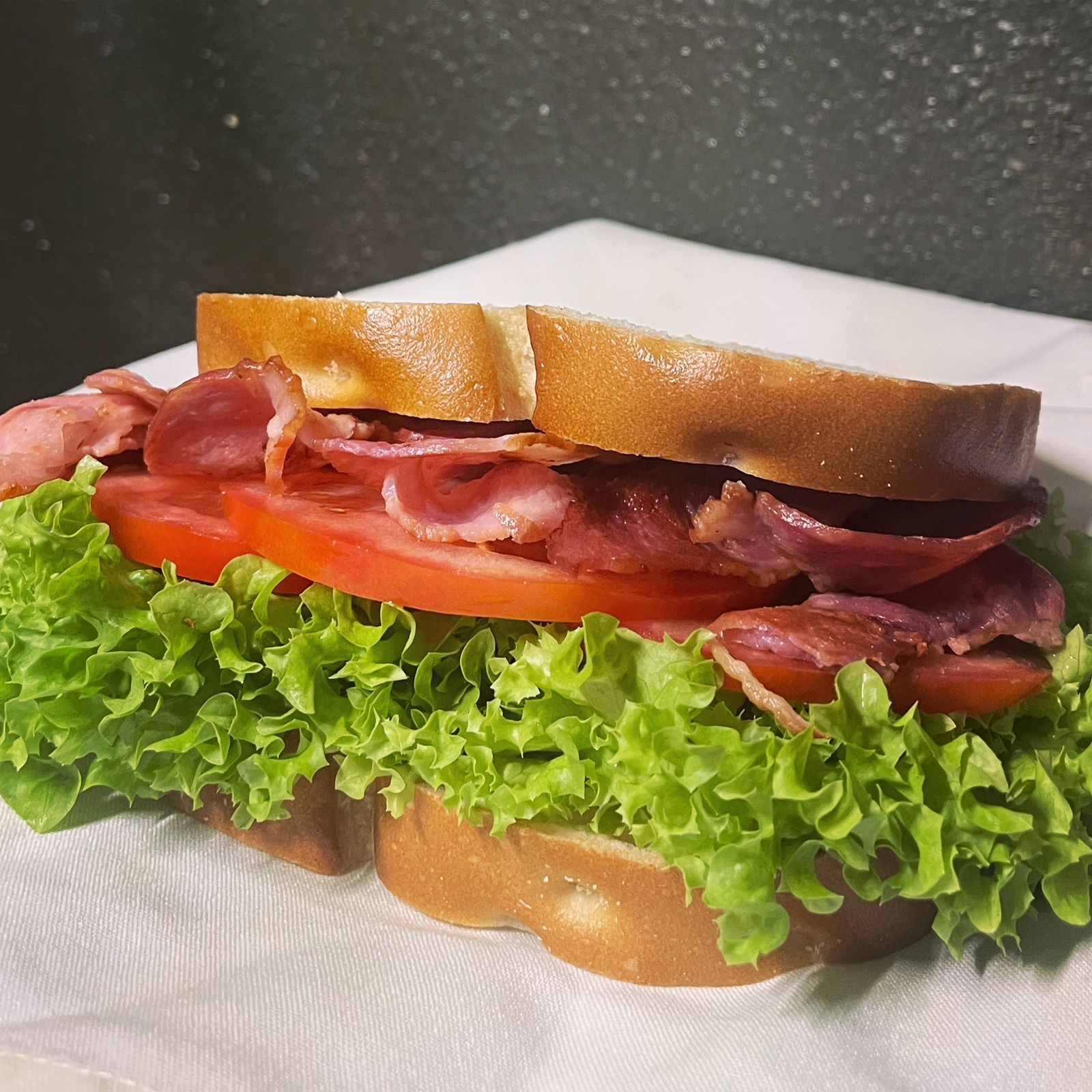 MeGa BLT