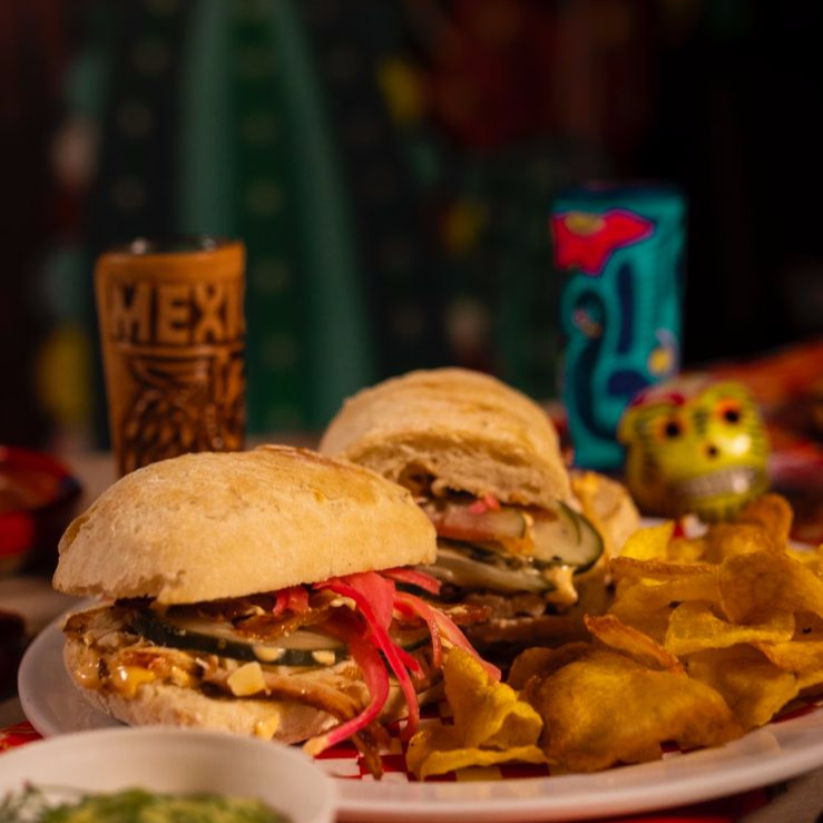 Torta de Tinga de Pollo