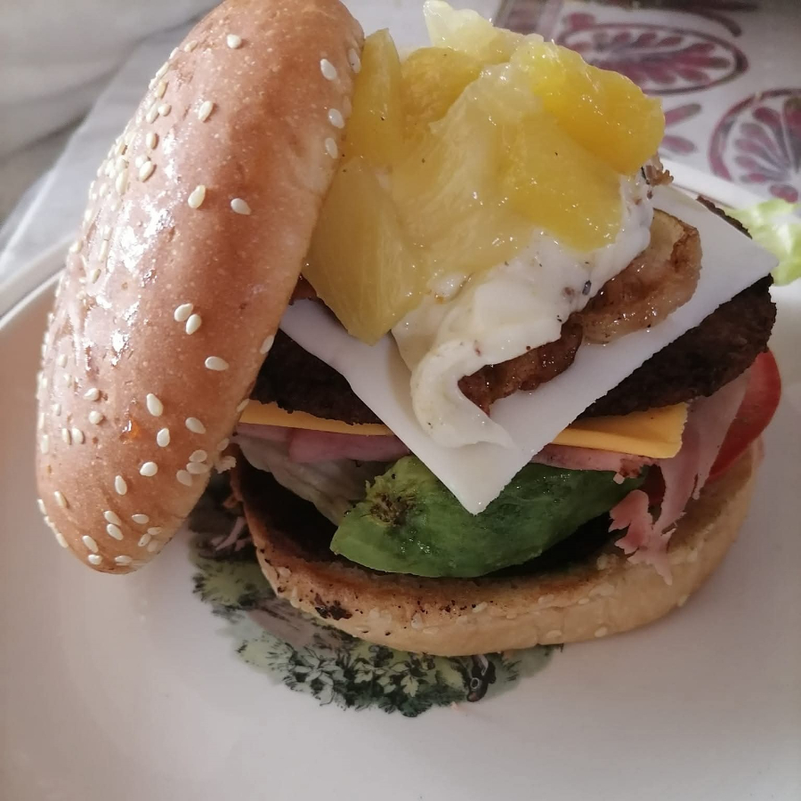 HAMBURGUESA HAWAIANA