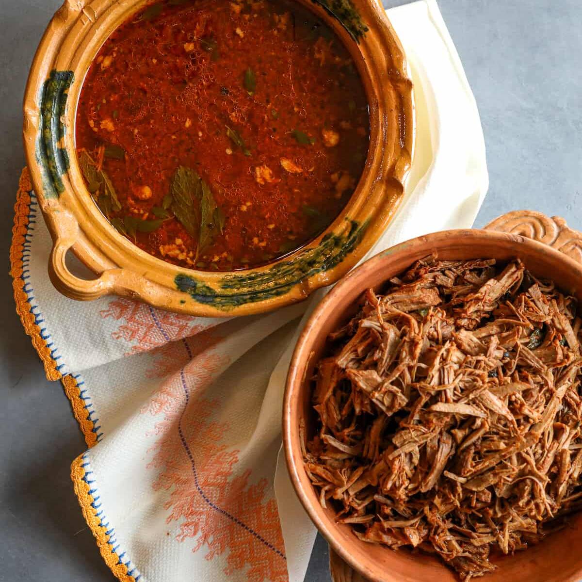1 Kilo de Birria y Consomé