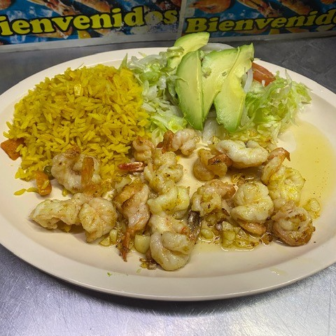 CAMARONES AL AJO
