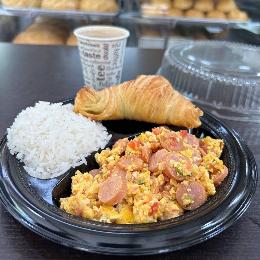 Huevos pericos rancheros