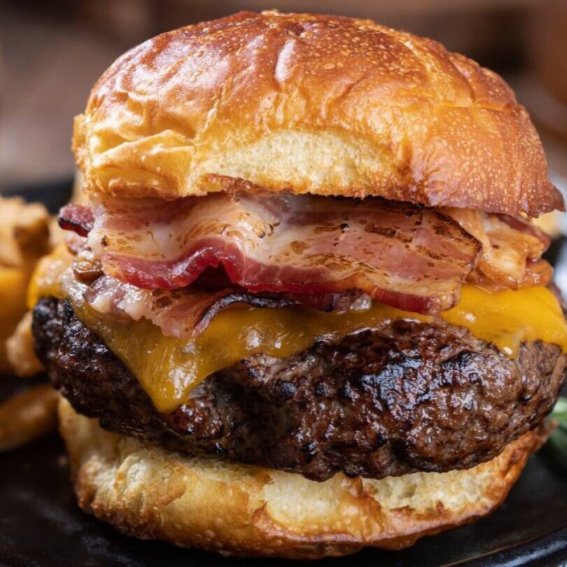 Especial Burger Con 3 Tiras Tocino