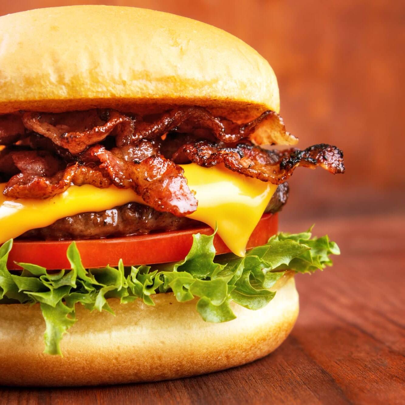 Tocino Burger con Papas