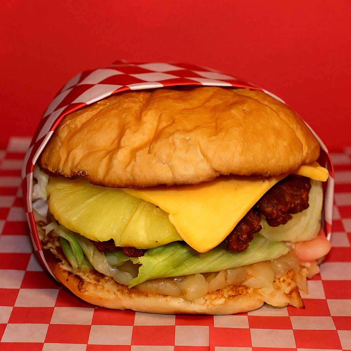 Hamburguesa Hawaiana (Incluye Papas Fritas)
