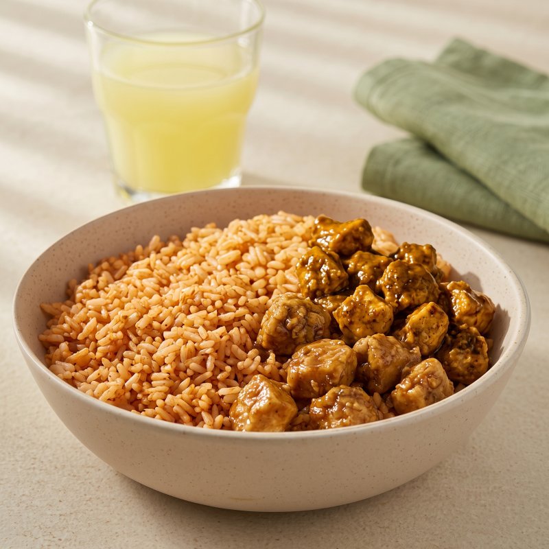 Pollo Mexicano Arroz achiotado + Bebida