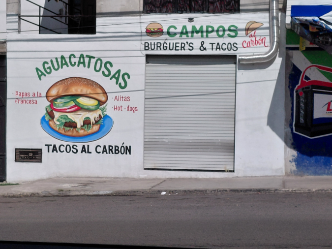Campos Burger Aguacatosas y tacos al carbón