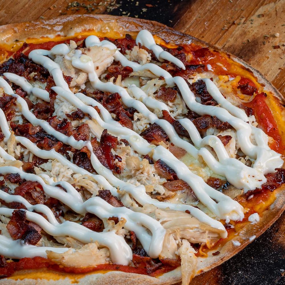 Pizza Con Salsa de Ajo