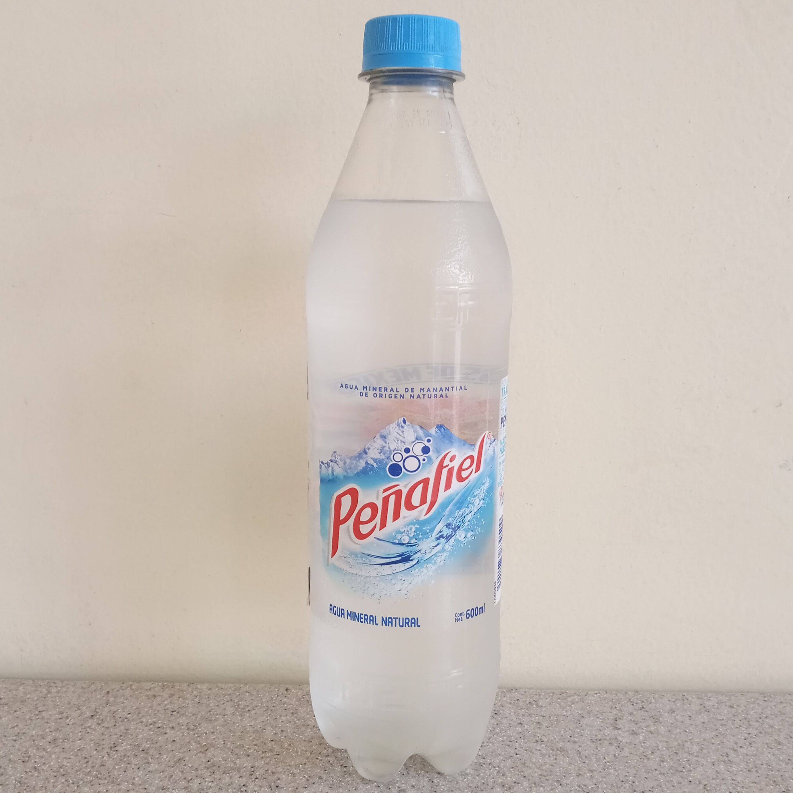 Agua Mineral Peñafiel 600 ml 🎈苏打水
