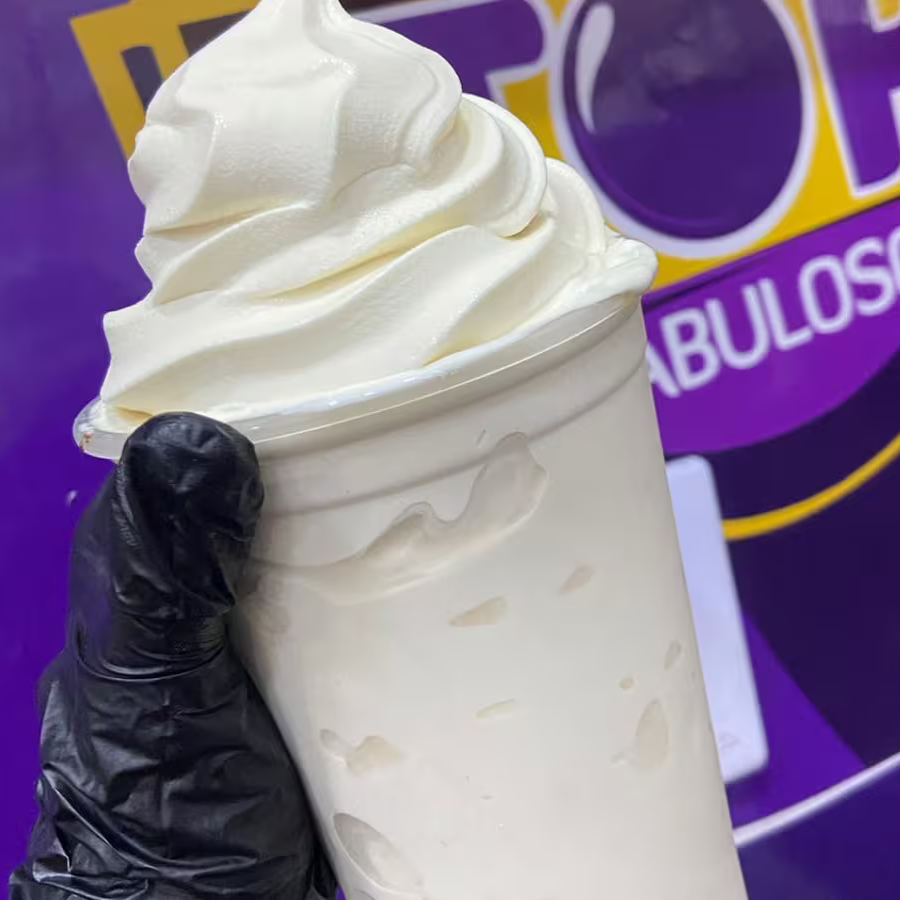 Creme de baunilha cremoso com sabor suave e irresistível — escolha seus complementos!