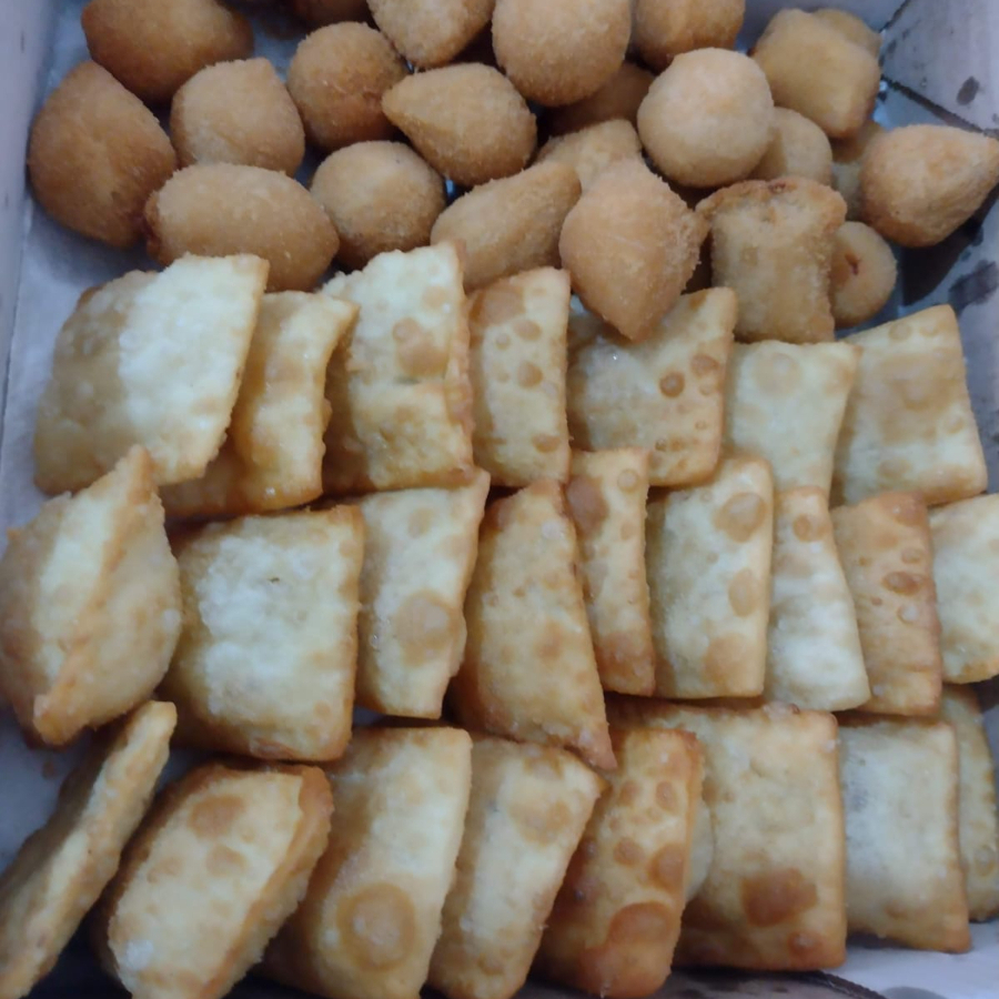 pastel de frango,pastel de pizza ,pastel carne ,salgdos mistos