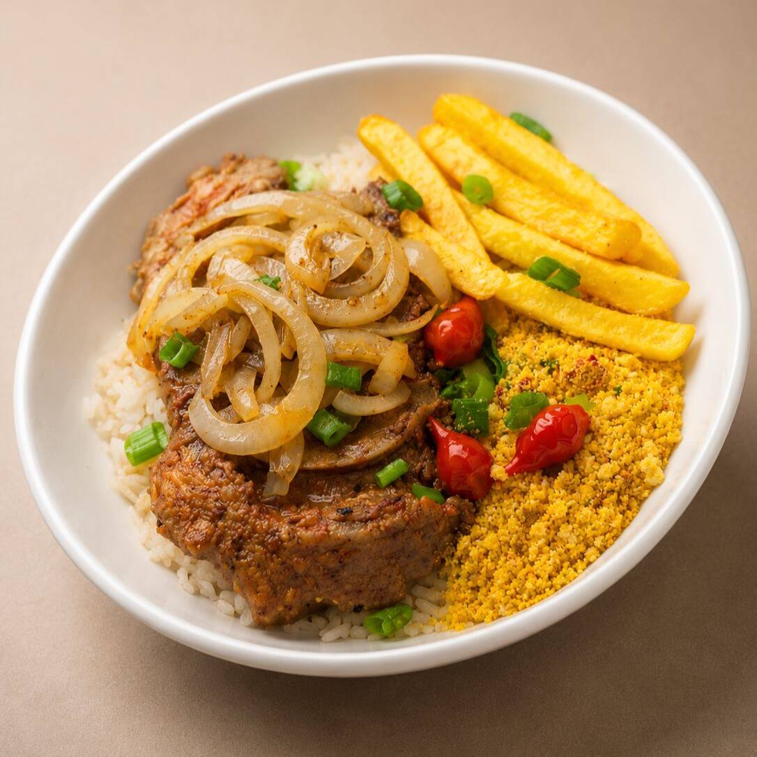 2 marmitas de contrafilés acebolados acompanhados de arroz, feijão e farofa. Complemente com batata frita ou macarrão alho e óleo, conforme sua preferência. Combo para duas pessoas.