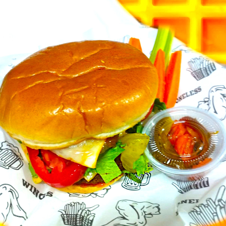 HAMBURGUESA DE CARNE JUMBO (ARRACHERA)CON PAPAS