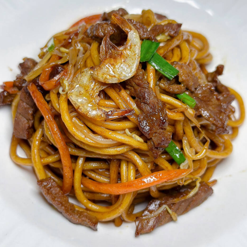Fideos Fritos con Res