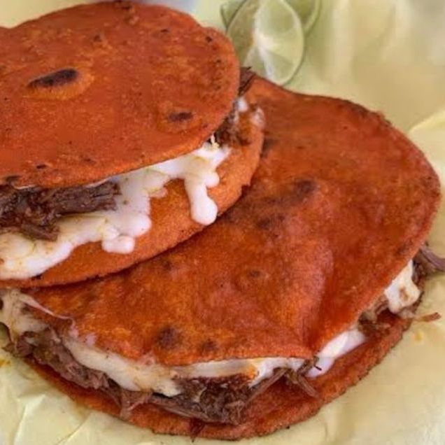 Mulita de birria de res 🐄+1 consomé gratis ⭐️🌟