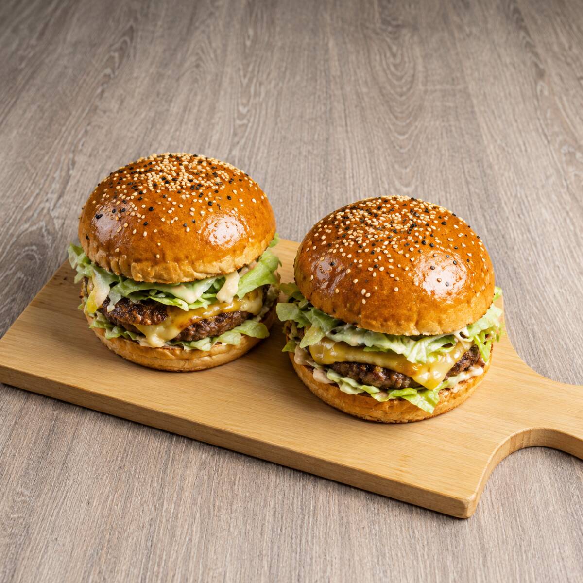 2 Hamburguesas Especial Callejera Al Carbón.