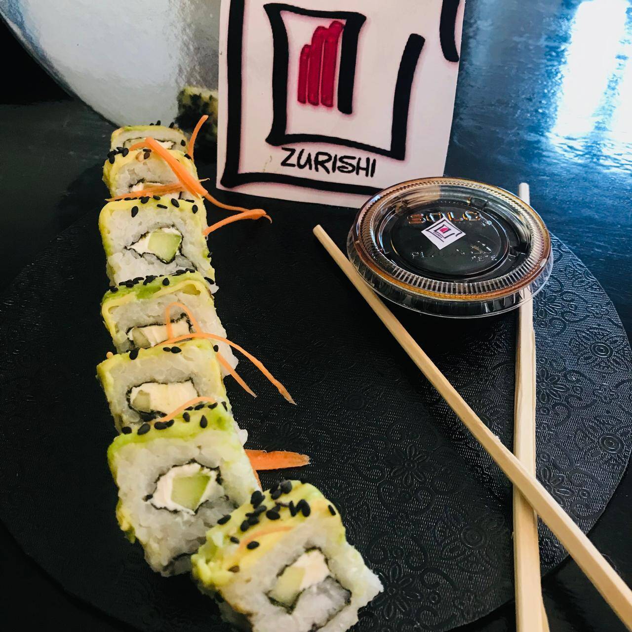 Aguacate Roll