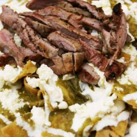 Chilaquiles con Bistec