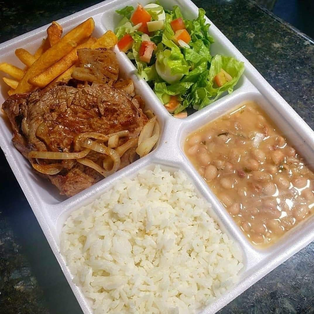 Acompanhado de Arroz, feijão, salada, batata frita e farofa.