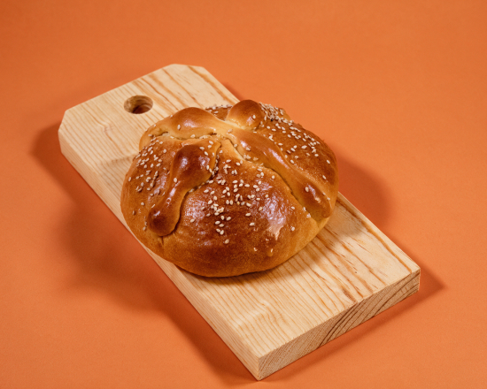 Pan de muerto mediano ajonjolin