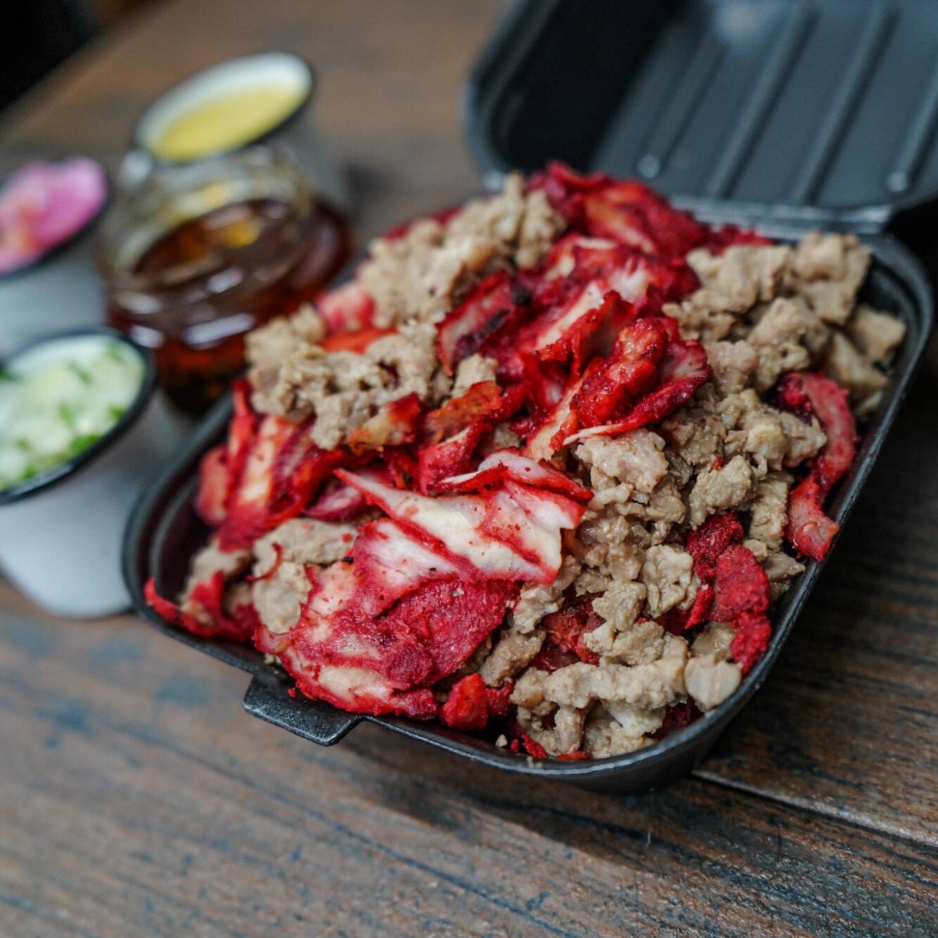 CAZUELA DE CAMPECHANA Trompo y Bistec