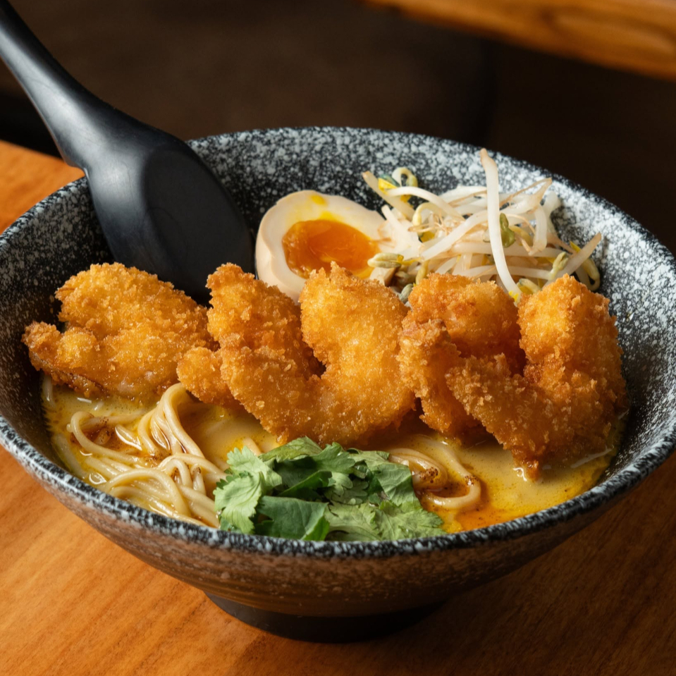 Ramen Con Camarones Empanizados