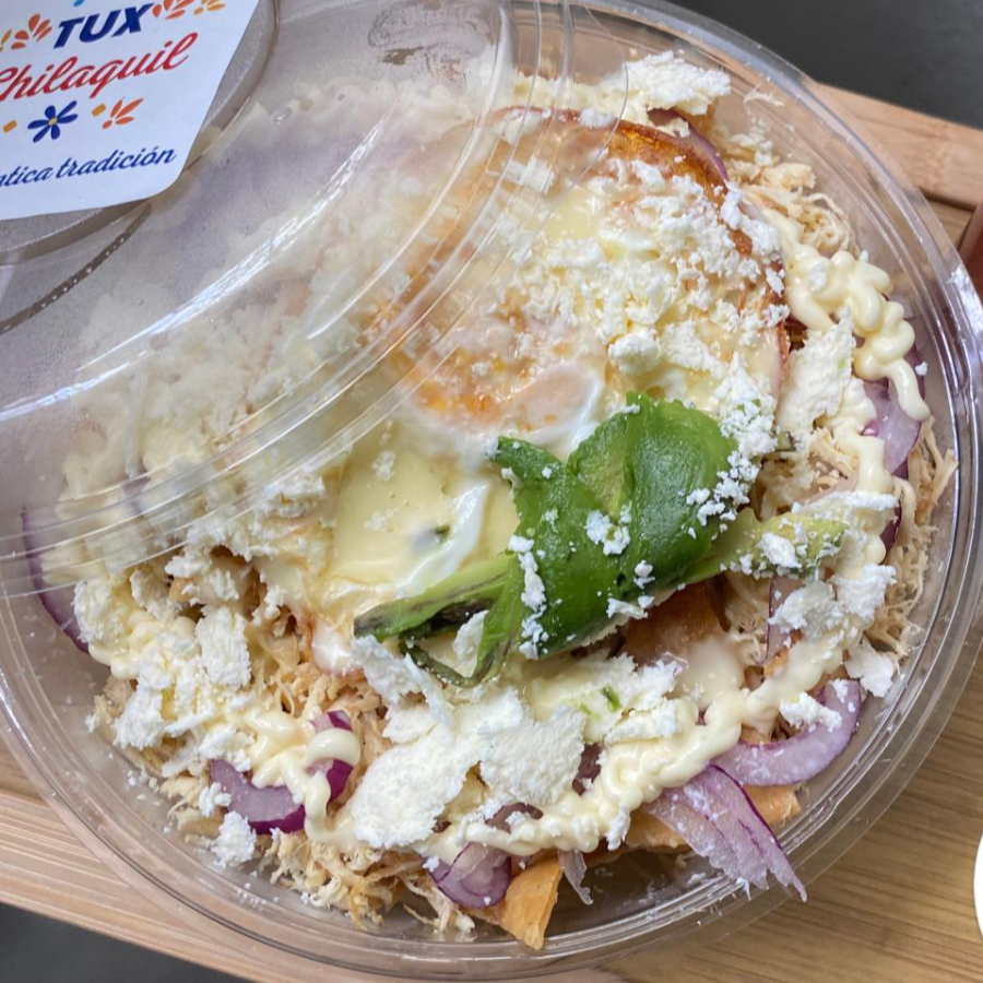 Chilaquiles Tux con Huevo