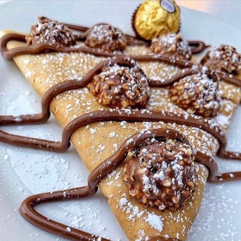 Señora Crepa Ferrero (40cm)