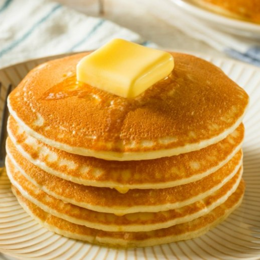 Hot Cakes con Huevo Revuelto